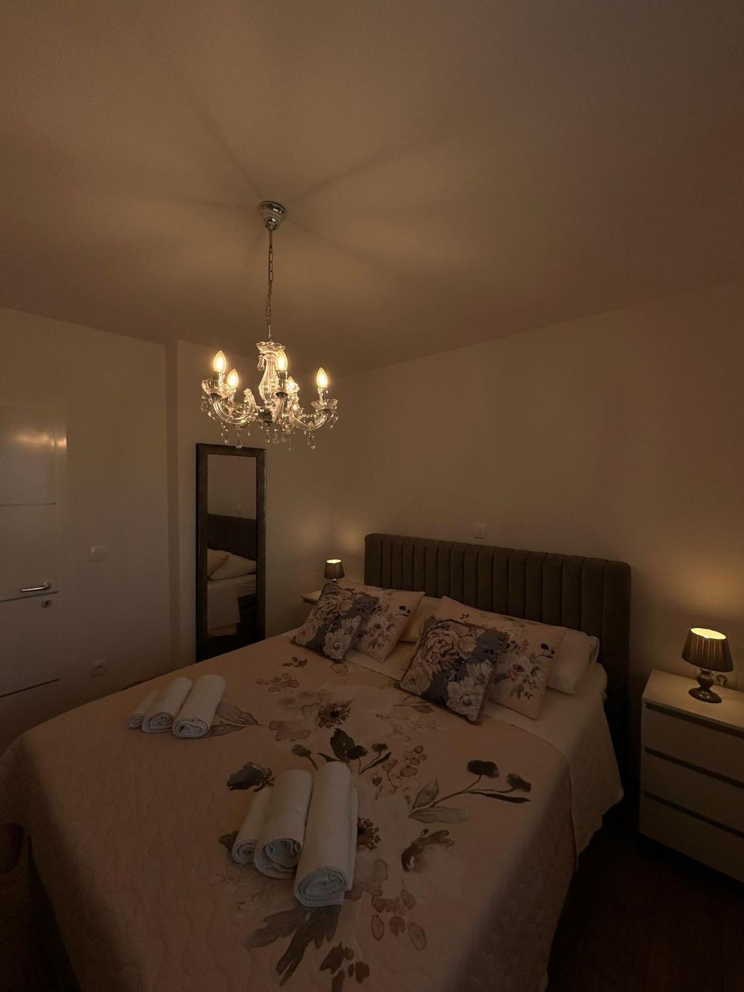 Apartments Vini Donji Seget Екстериор снимка